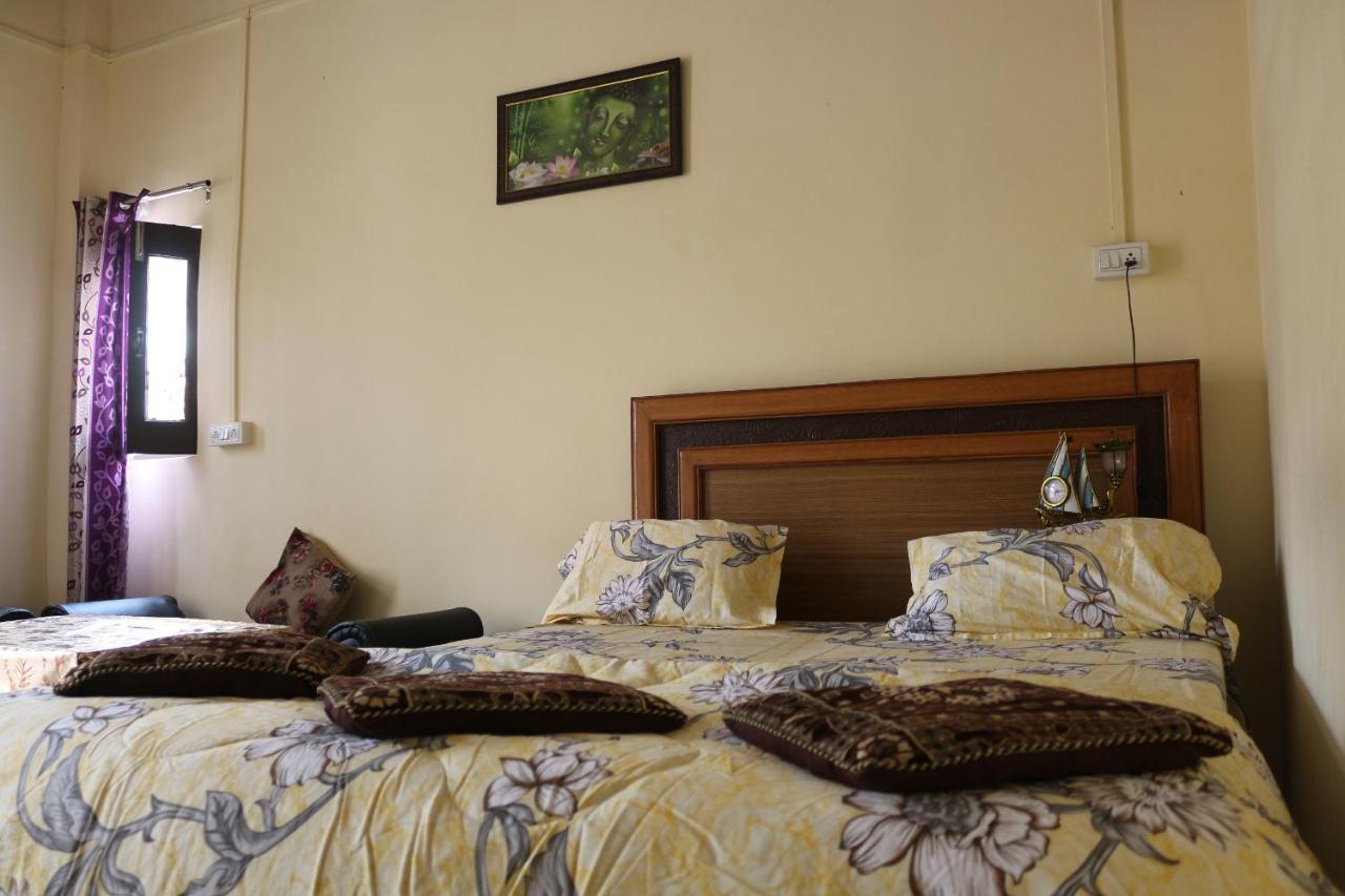 Mother Hostel Варанаси Экстерьер фото