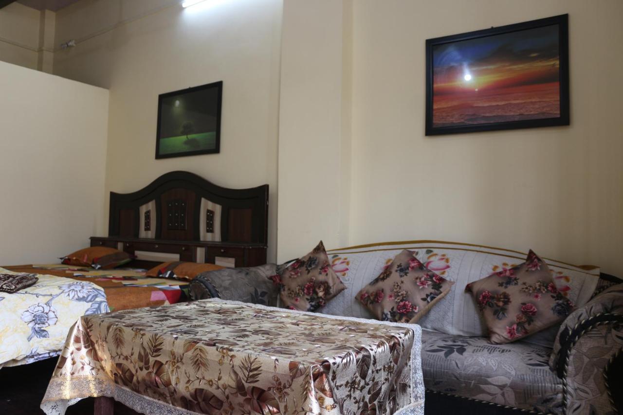 Mother Hostel Варанаси Экстерьер фото