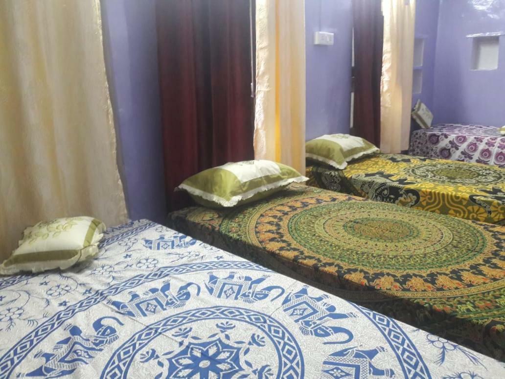Mother Hostel Варанаси Экстерьер фото