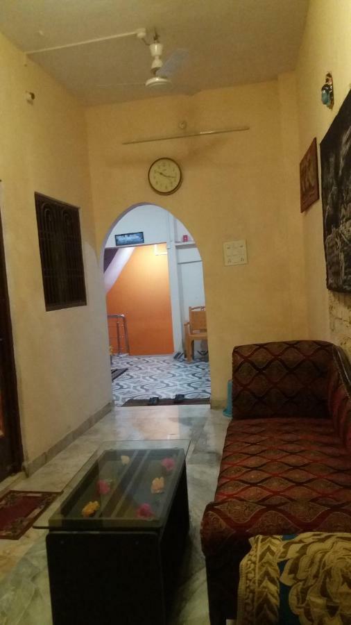 Mother Hostel Варанаси Экстерьер фото